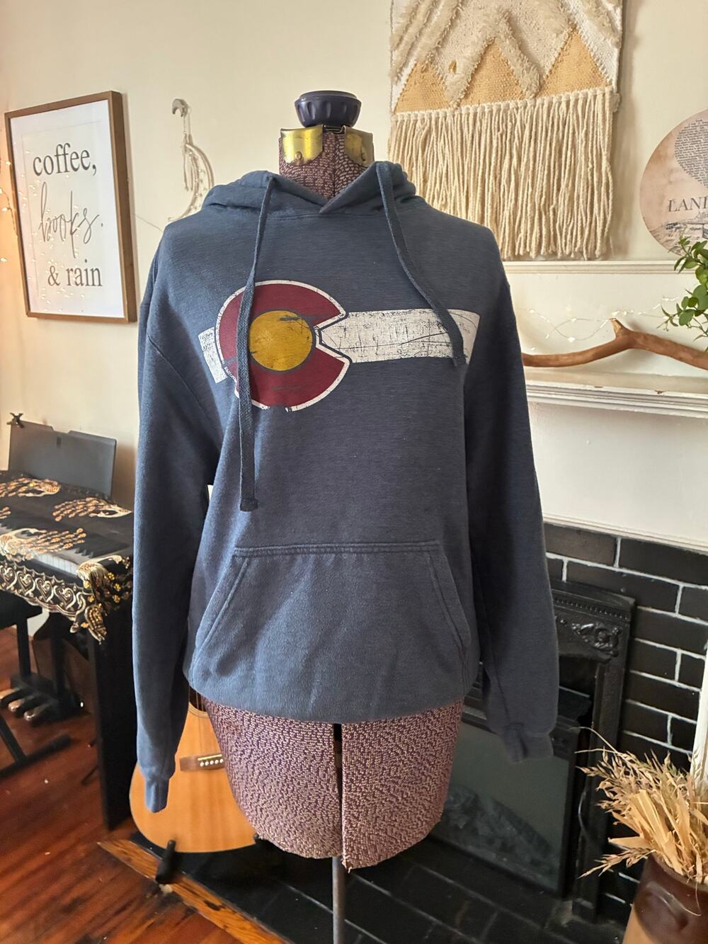 YO COLORADO Pullover Hoodie Women’s Size Small